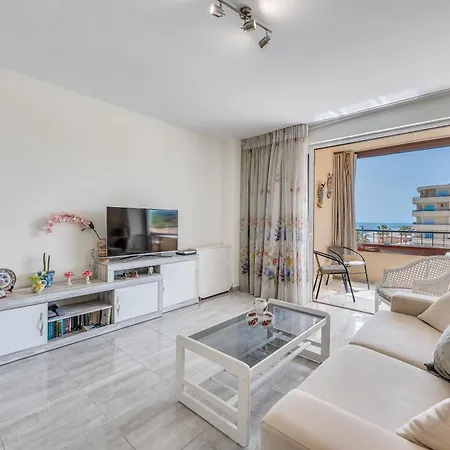 דירה With A Sea View