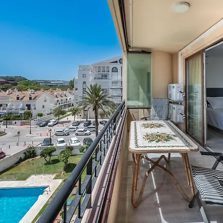 With A Sea View דירה *